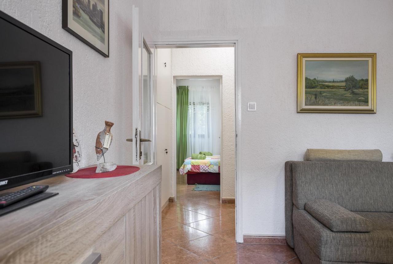 Karmelo Appartment Davorka Rovinj Exterior photo